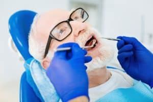 Effects of aging on dental health